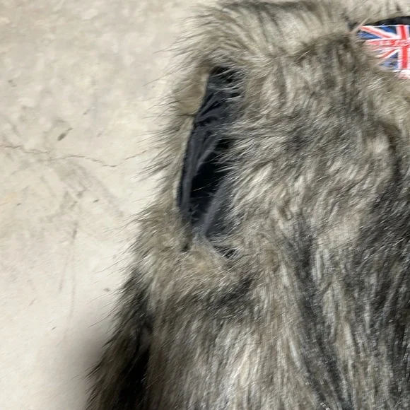 Miss London Faux Fur Leather SidesSleeveless‎ Lined Vest Jacket Coat / Size M - Picture 4 of 8